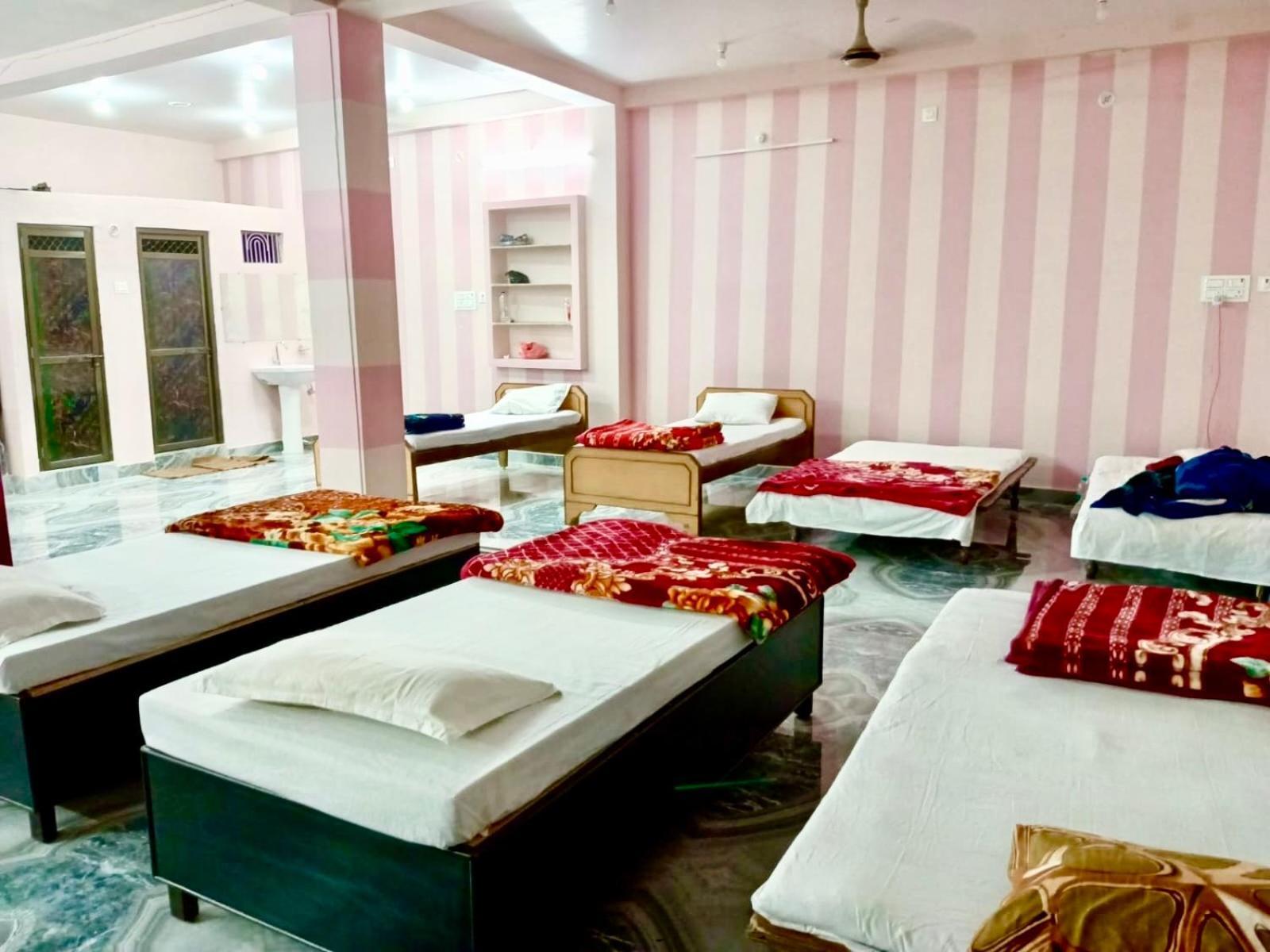 Trilok Residency - Dashashwamedh Varanasi Exteriör bild