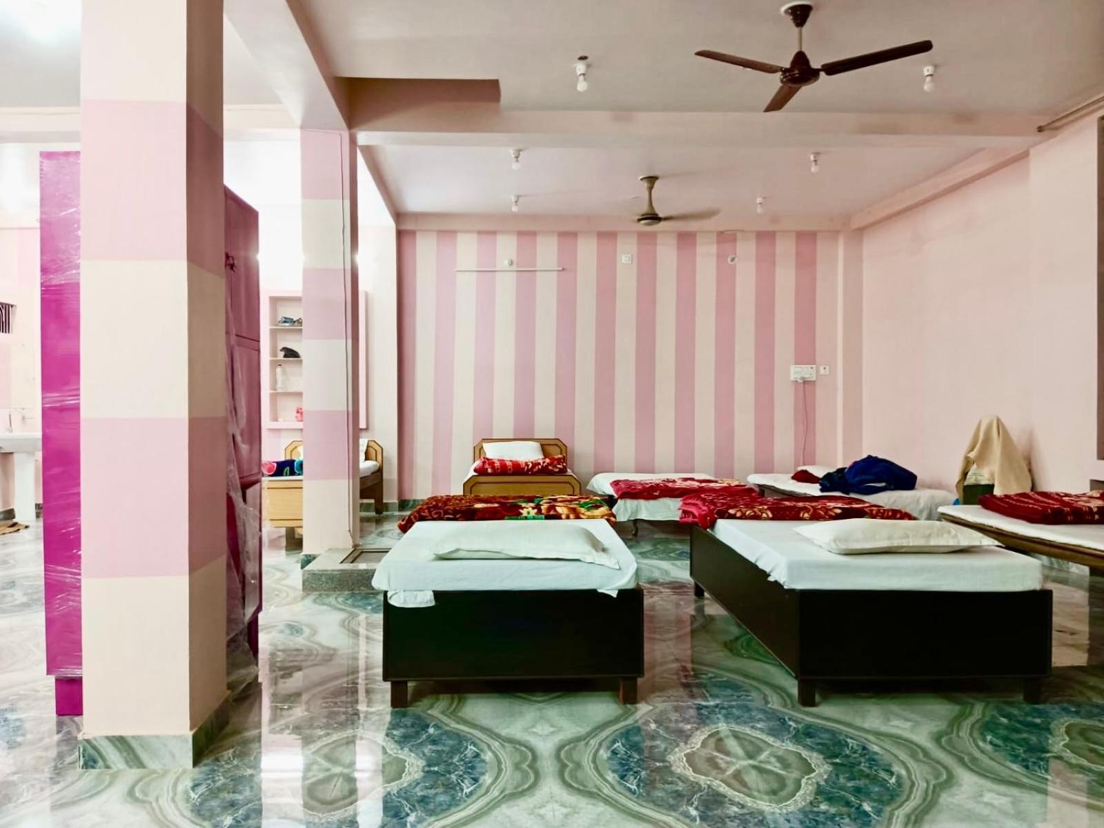 Trilok Residency - Dashashwamedh Varanasi Exteriör bild