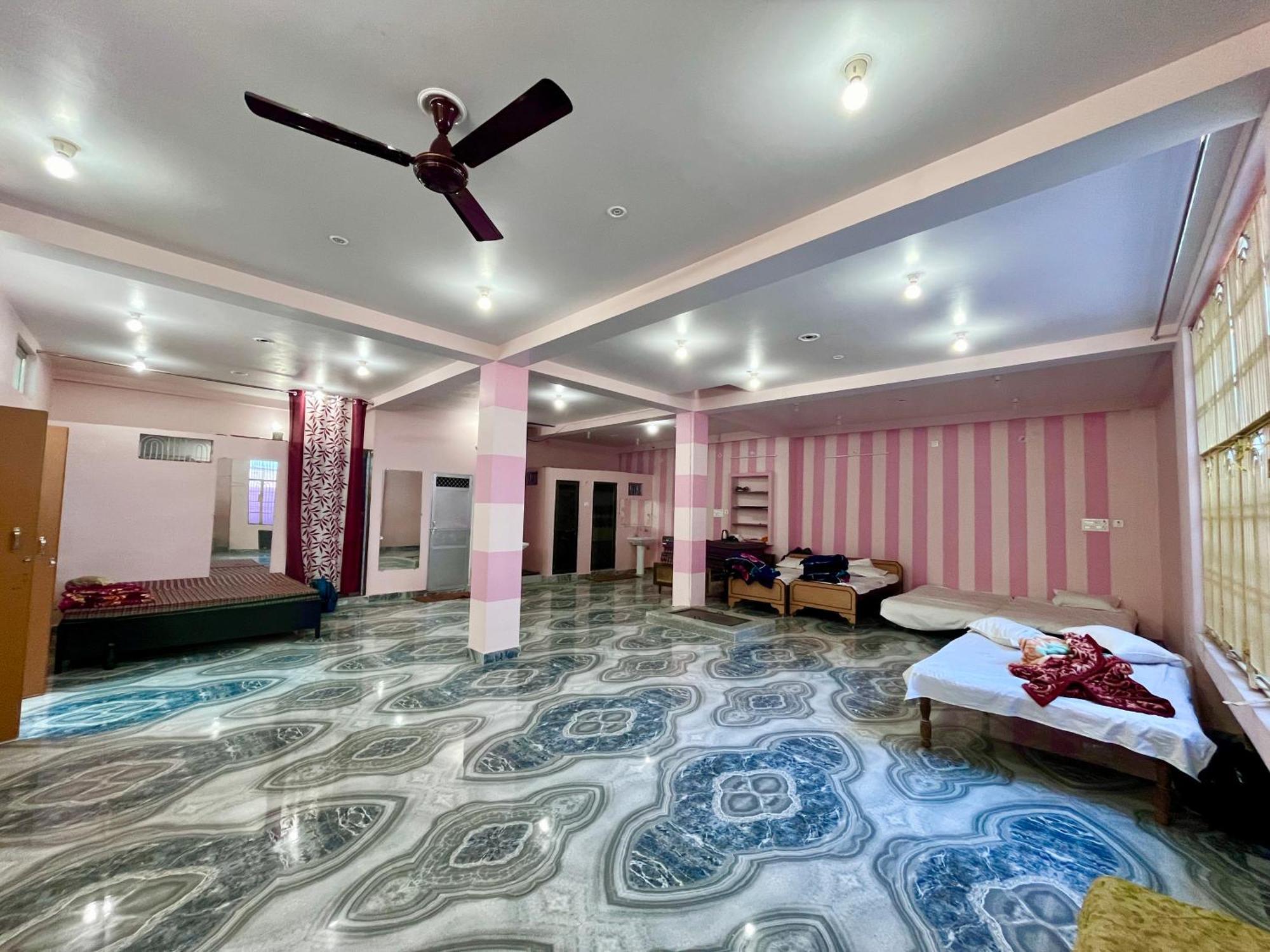 Trilok Residency - Dashashwamedh Varanasi Exteriör bild